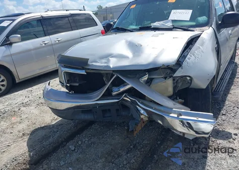 2000 Ford Expedition Xlt z USA, uszkodzony, nr VIN 1FMRU15L3YLB57452